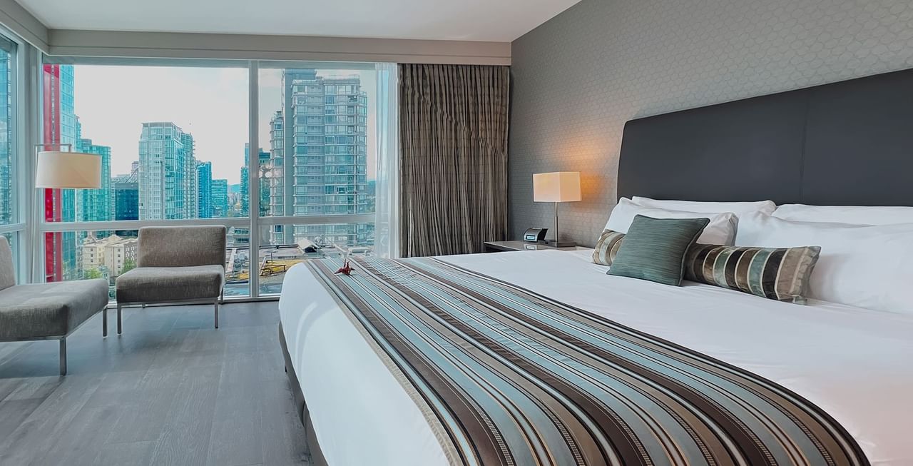 Photo from Coast Coal Harbour Vancouver Hotel by APA