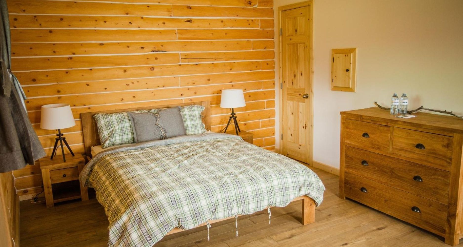 Image of Lakeside Retreat in the Land of the Midnight Sun
