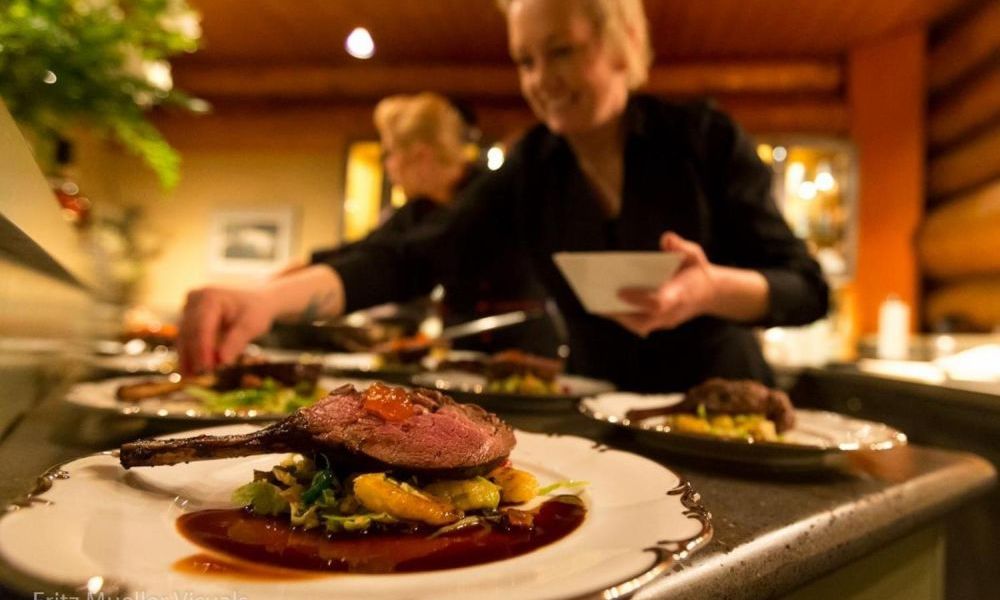 Image of Feast Your Eyes – Northern Lights in Autumn